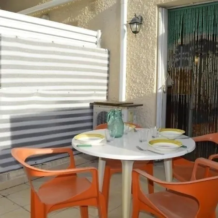Cap D'agde, 1 Piece, 3 Personnes - Fr-1-249-301 * Agde